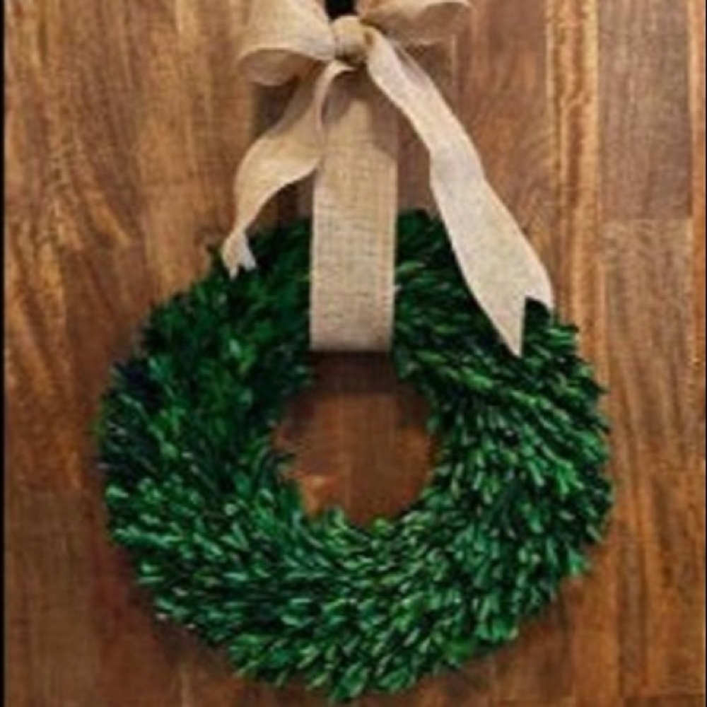 16” preserved boxwood wreath